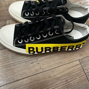 Burberry black and yellow sneakers size 38